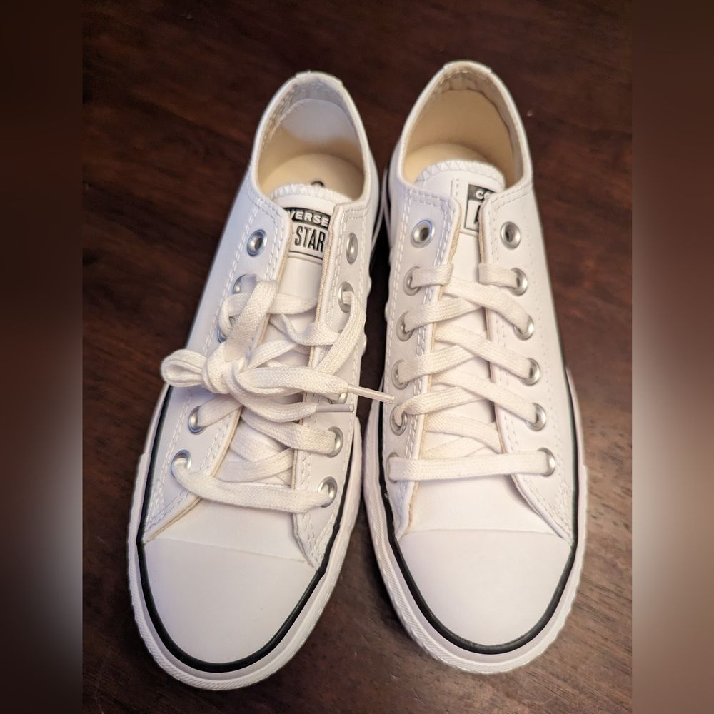 Converse chuck Taylor all star lift Oxford women's 6 men's 4
